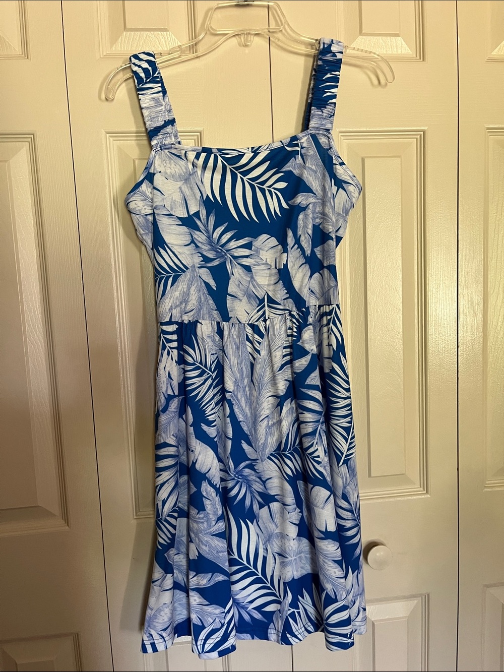 Women blue tropical dress